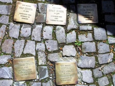 Foto: spd-zehlendorf | Stolpersteine Elisa, Ernst und Max Gerson; Hermann Clajus; Gertrud Lindenbaum |